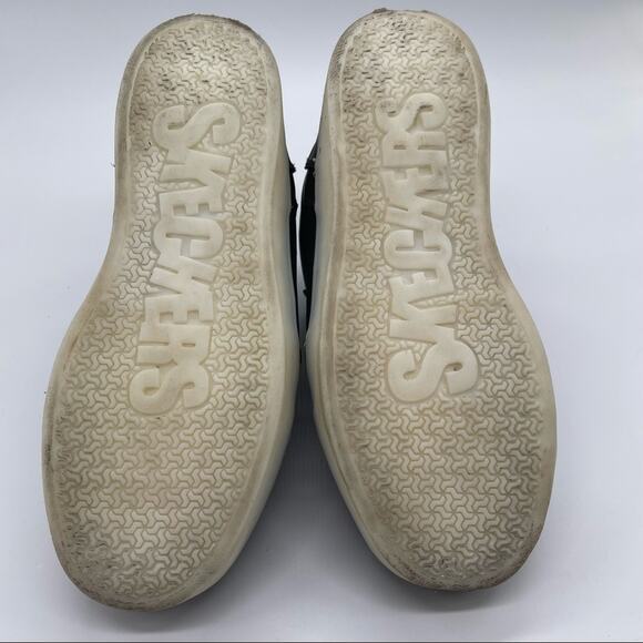 Skechers, Light Up Sneakers, Size 5.5 Youth. 11 light settings on each shoe! - Picture 9 of 12